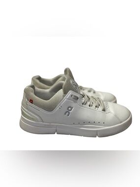 On Cloud “The Roger Advantage” sneakers